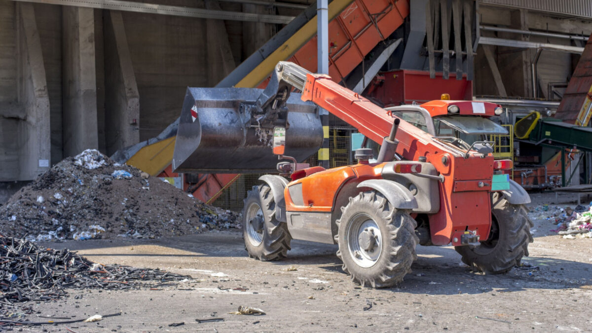 Décontamination et démolition à Lyon : comprendre les normes et obligations légales